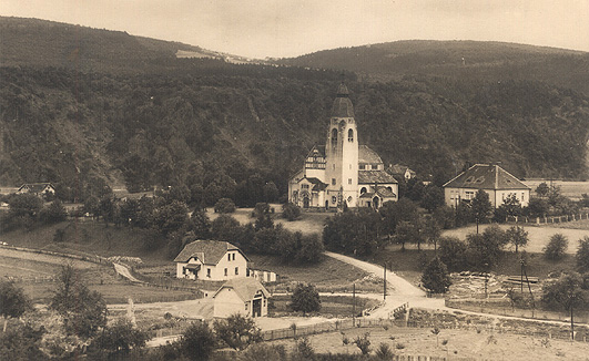 Kostel  r.1935 
